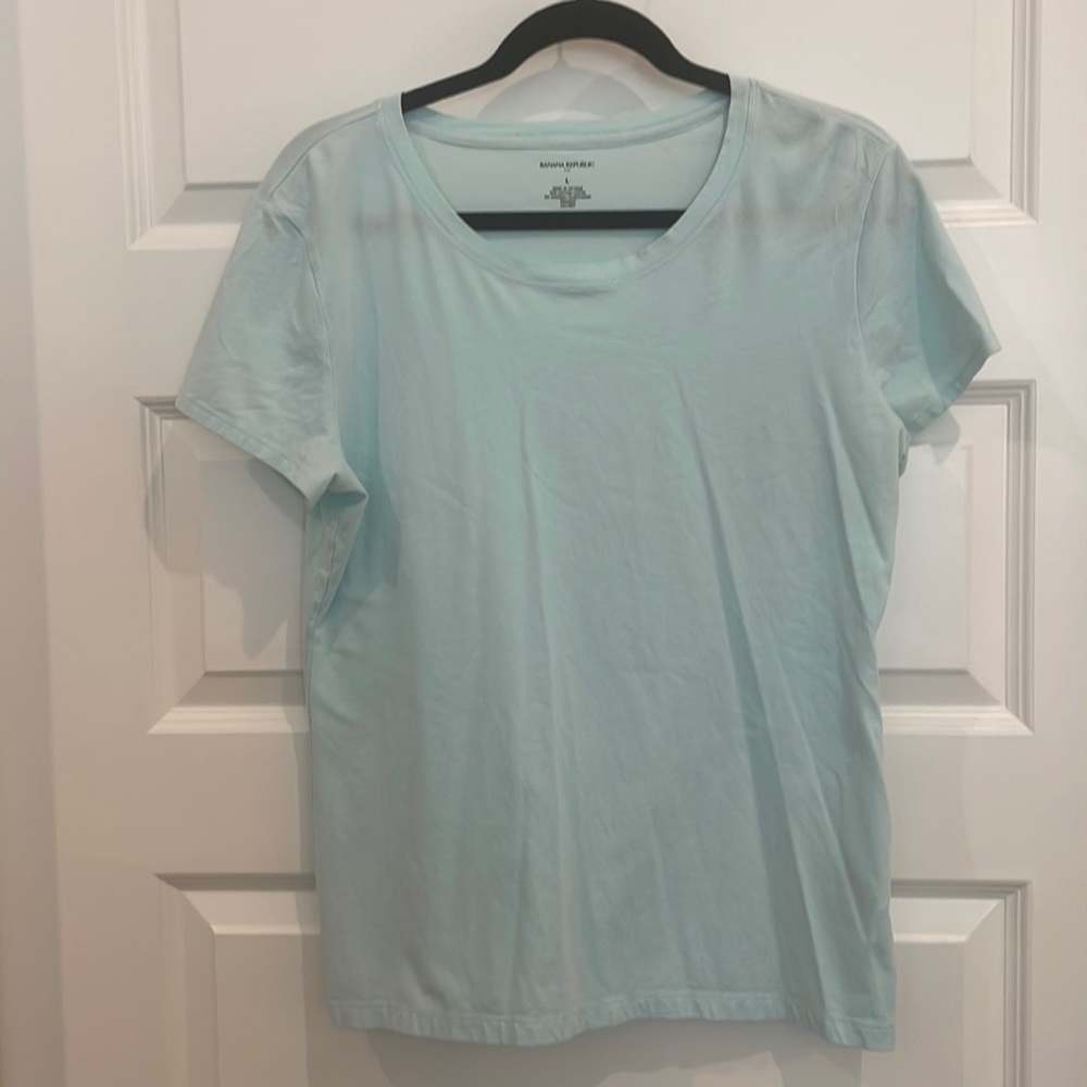 Banana Republic t-shirt in aqua